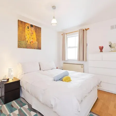 1 Bed Apart In Temple Bar Apartment *